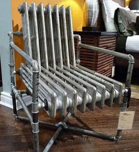 Recyclage : un fauteuil fabrique avec un vieux radiateur en fonte - materiaux recycles un fauteuil fabrique avec un vieux radiateur en fonte et ses tuyaux