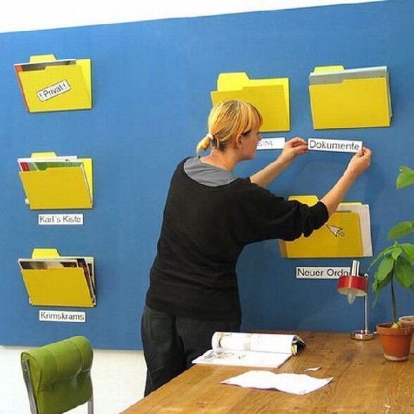 Une secretaire qui apprend a utiliser l explorateur Windows - une secretaire qui s initie aux dossiers de microsoft windows